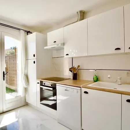 Petite Cosy Avec Jardin Apartman *
